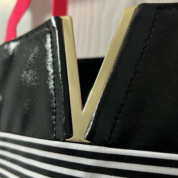 Victoria Secret Tote Bag! - Picture 4 of 6